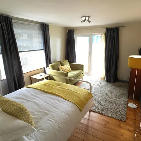 شقة Mycityhaven Sunnyhill. Spacious Shirehampton Studio بريستول